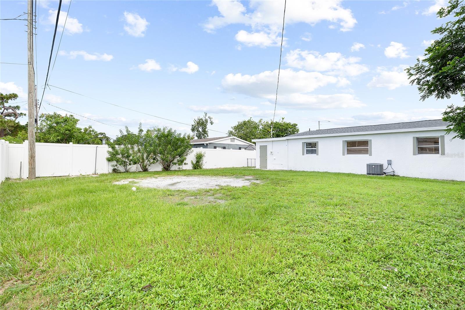 Image 21 of 26 For 6716 81st Avenue N