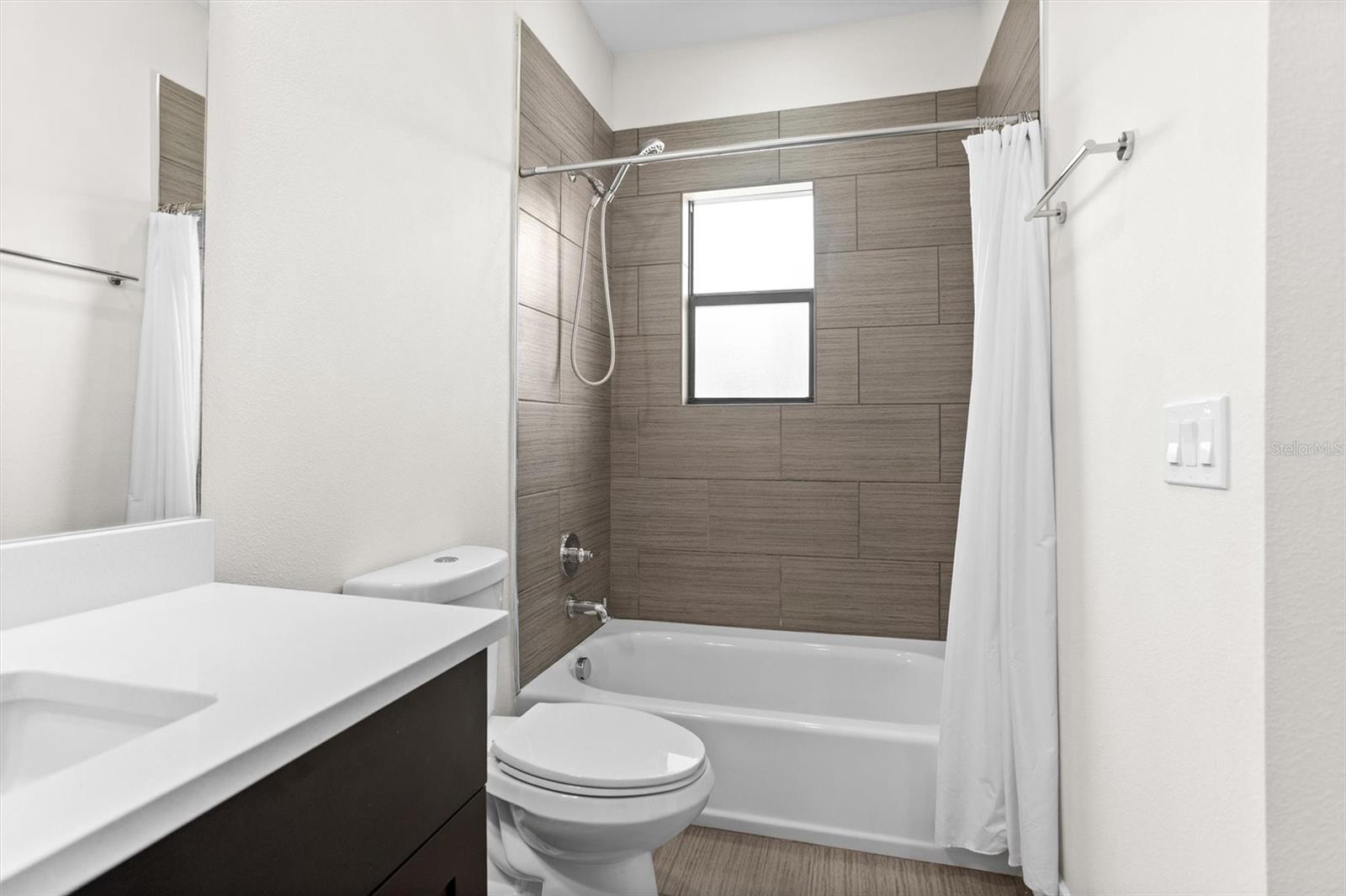 Image 38 of 56 For 818 2nd Avenue N