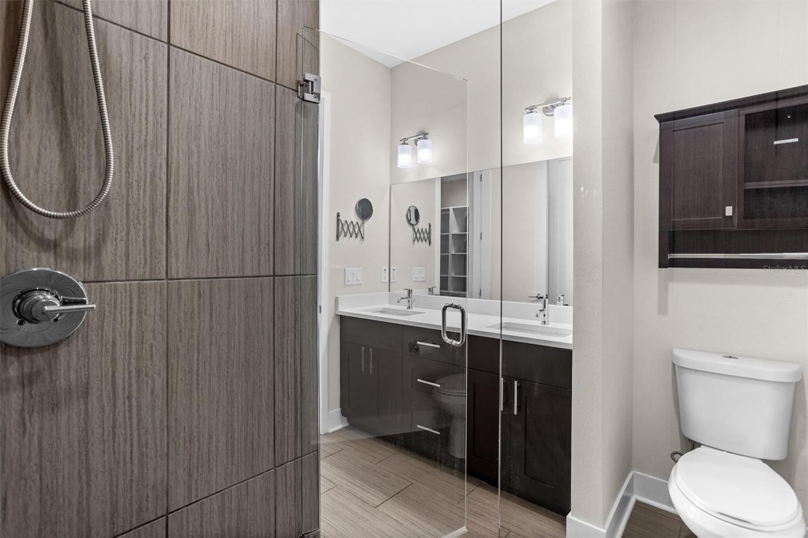 Image 47 of 56 For 818 2nd Avenue N