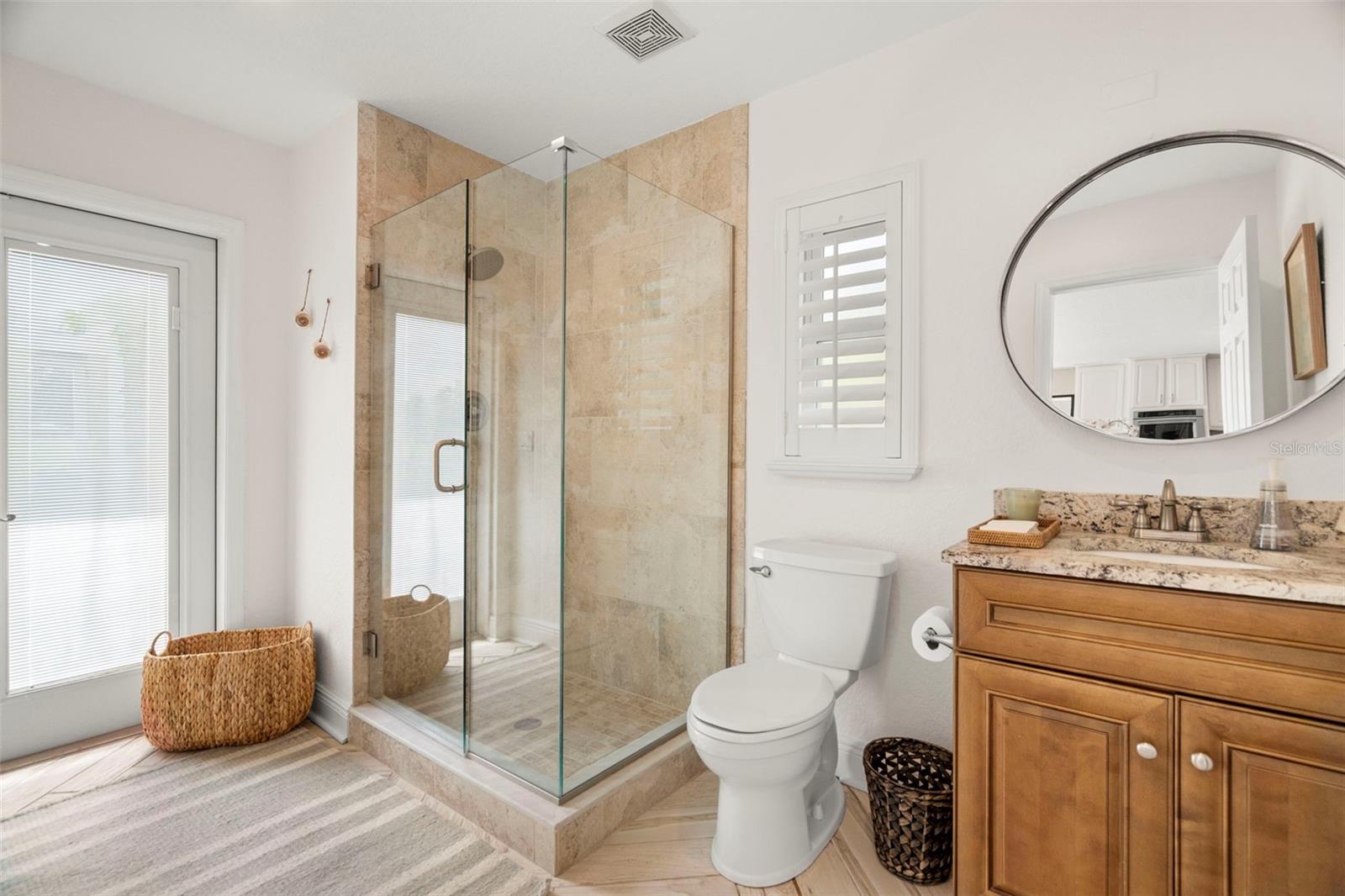 Listing photo id 19 for 2956 Meadow Hill Drive