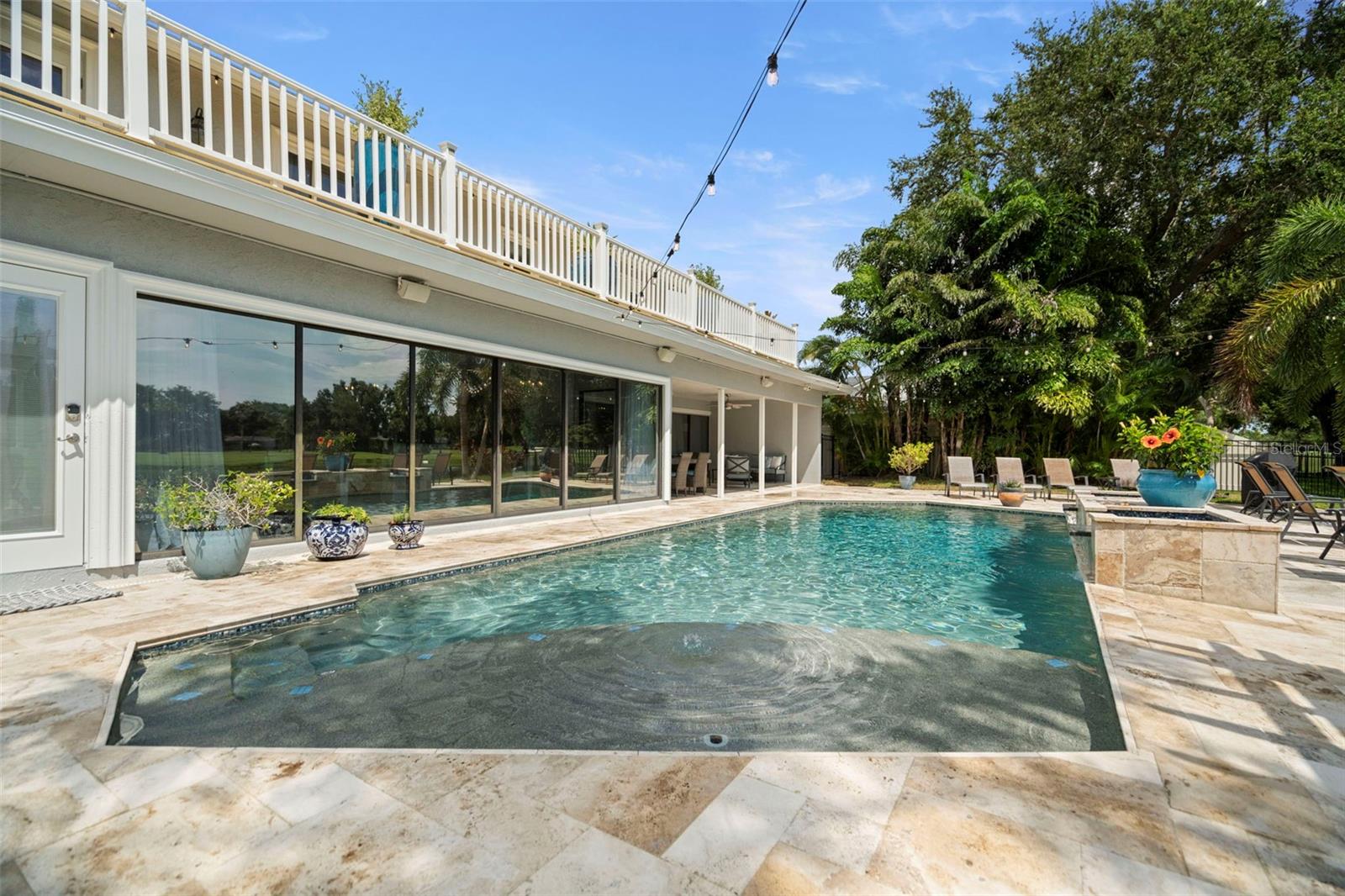 Listing photo id 26 for 2956 Meadow Hill Drive