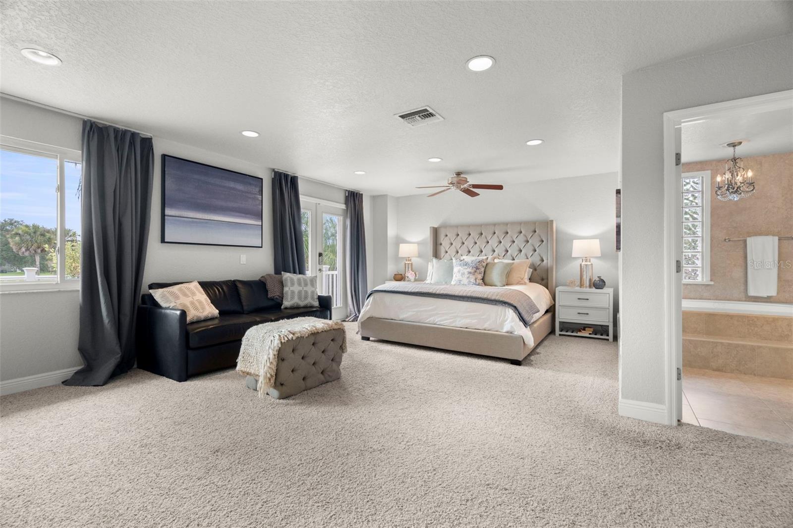 Listing photo id 28 for 2956 Meadow Hill Drive