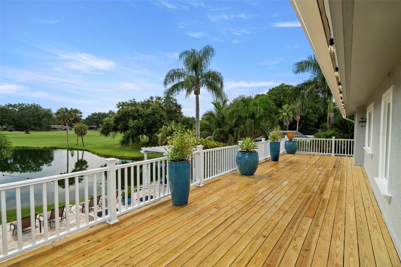 Listing photo id 33 for 2956 Meadow Hill Drive