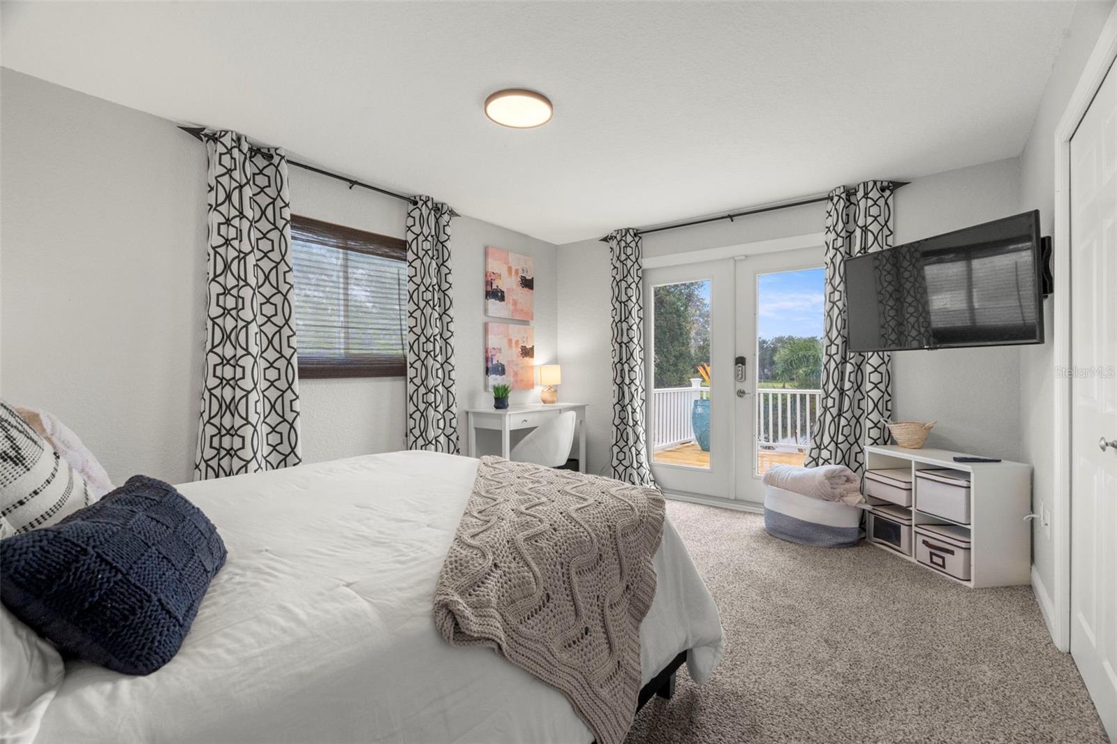 Listing photo id 36 for 2956 Meadow Hill Drive