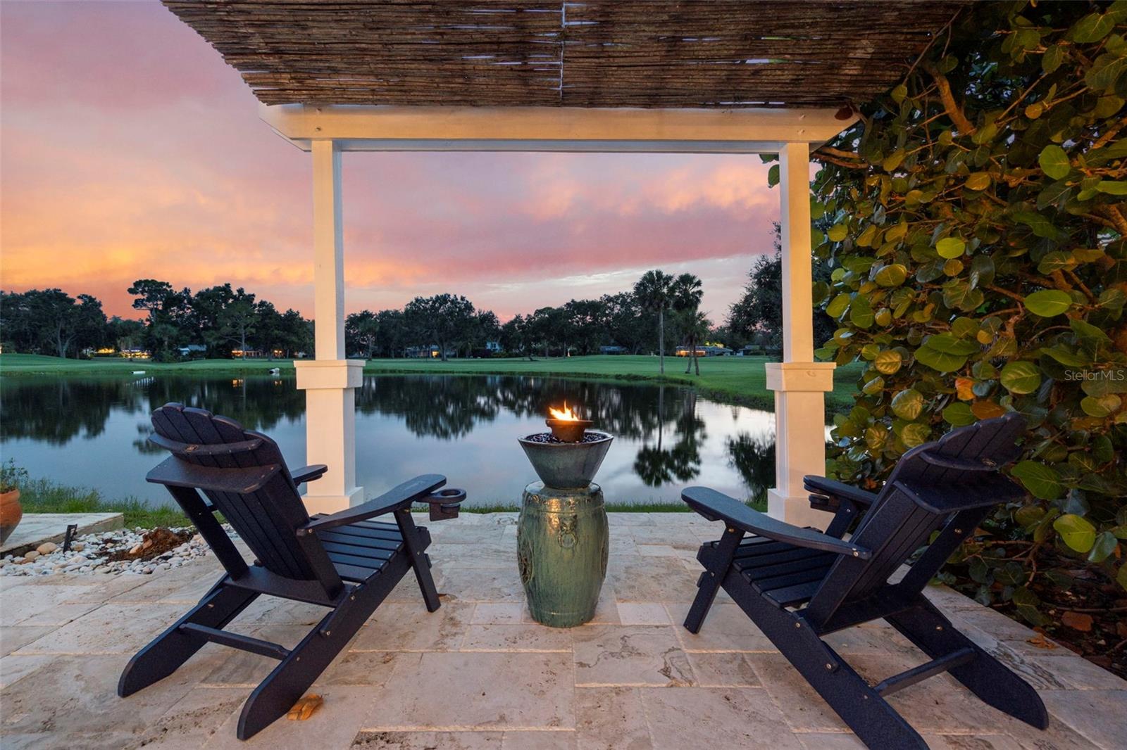 Listing photo id 46 for 2956 Meadow Hill Drive