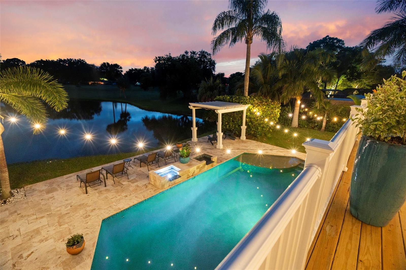 Listing photo id 52 for 2956 Meadow Hill Drive