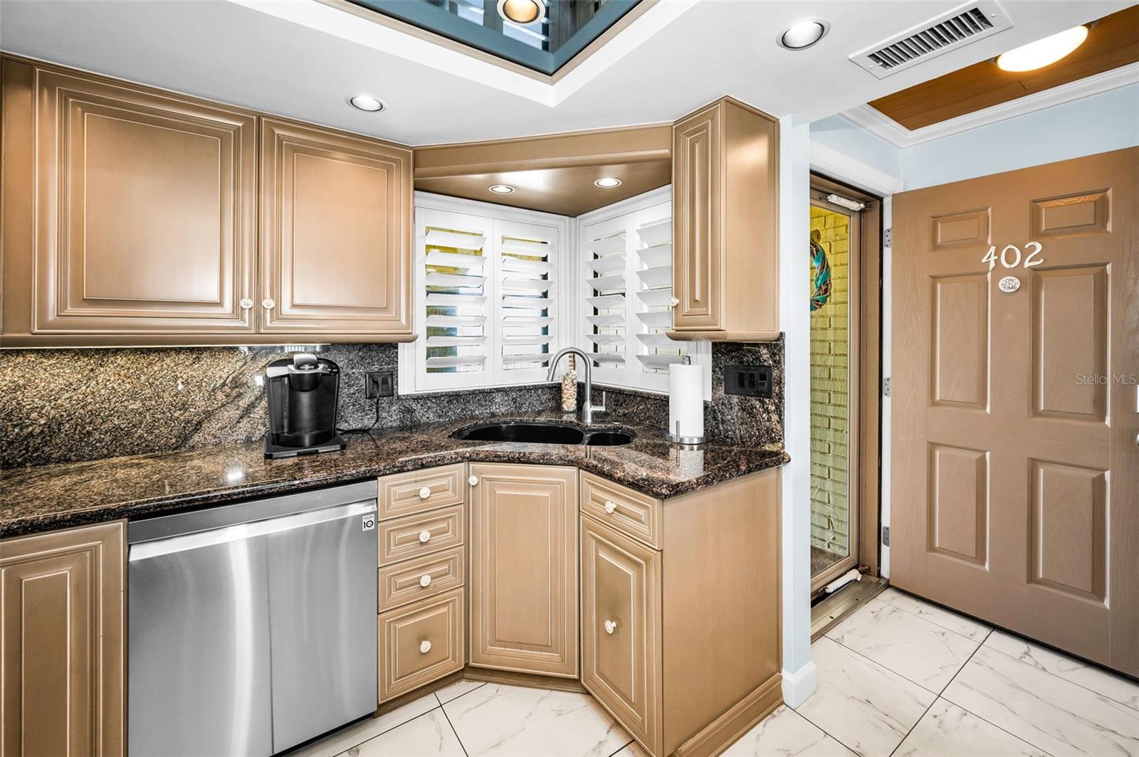 Image 36 of 86 For 3500 Gulf Boulevard 402