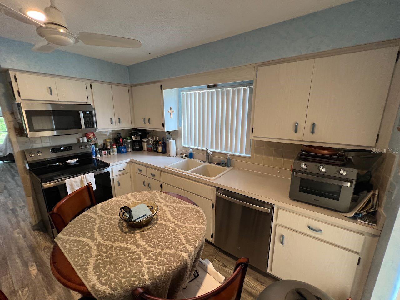 Image 31 of 55 For 12908 Wedgewood Way D