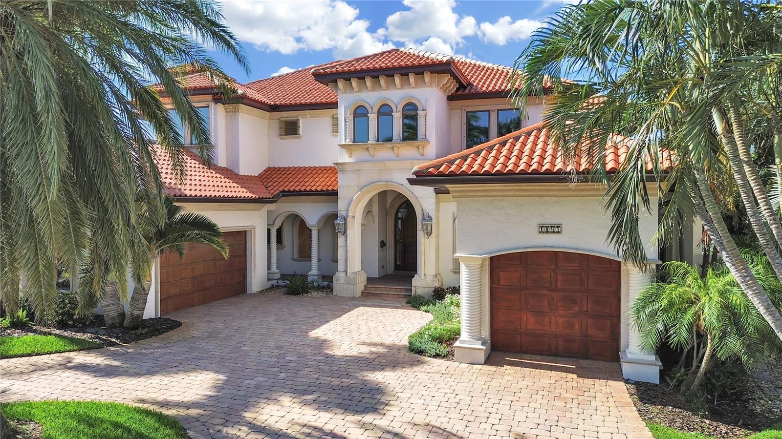 Image 3 of 54 For 1097 Eden Isle Drive Ne
