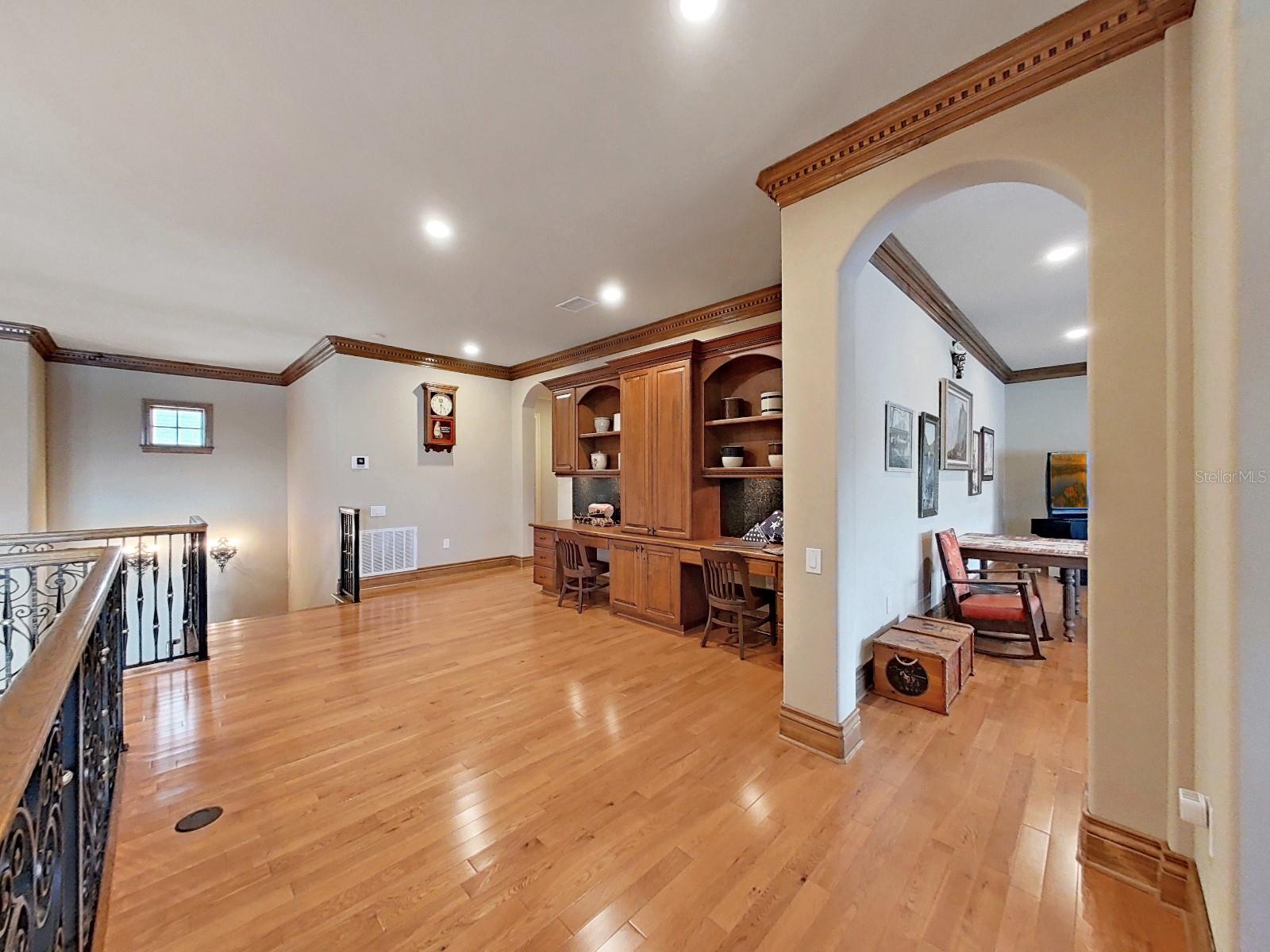 Image 38 of 54 For 1097 Eden Isle Drive Ne