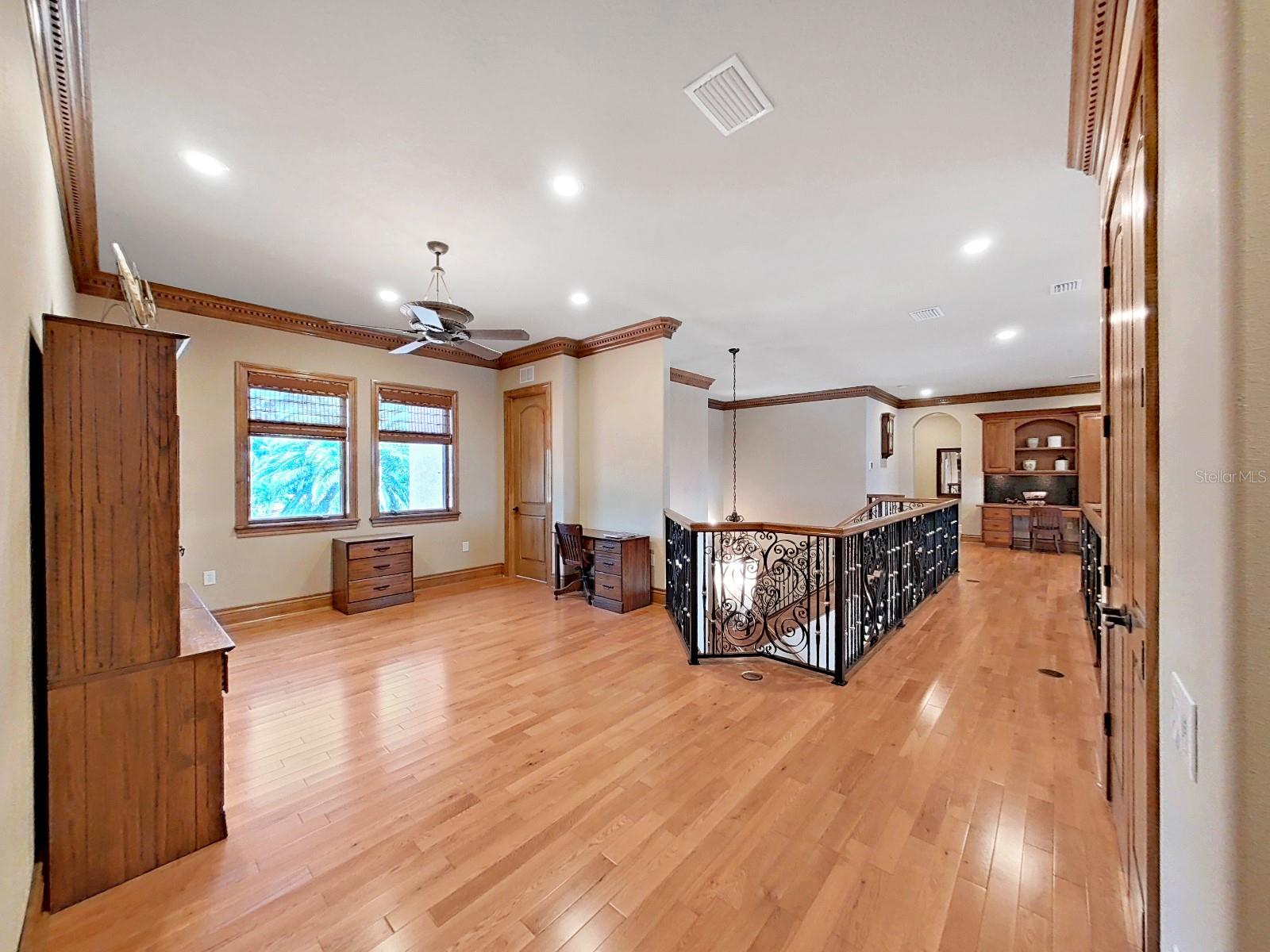 Image 40 of 54 For 1097 Eden Isle Drive Ne