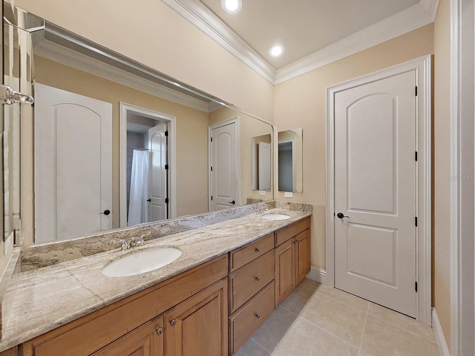 Image 43 of 54 For 1097 Eden Isle Drive Ne