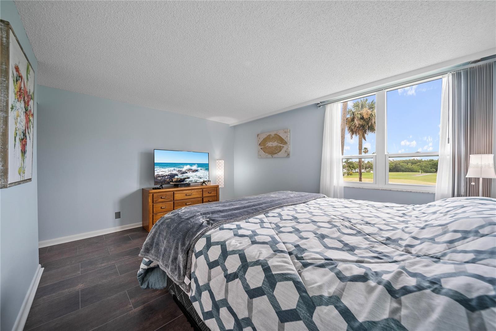 Image 22 of 43 For 2616 Cove Cay Drive 203