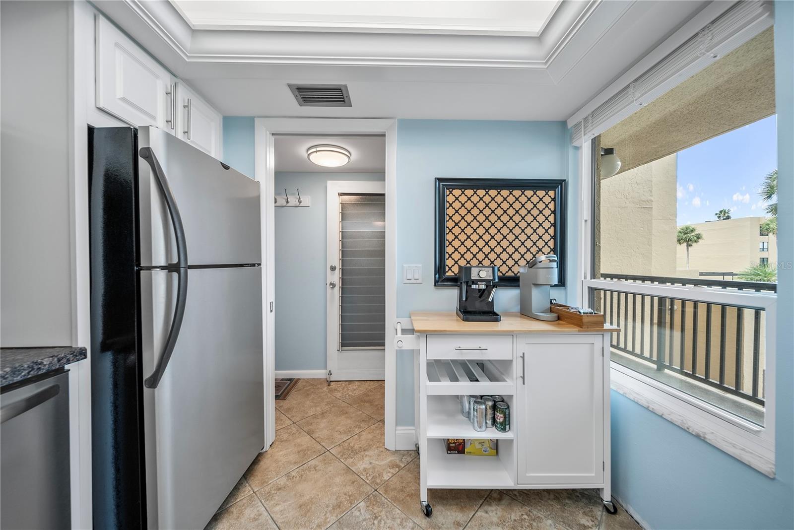 Image 7 of 43 For 2616 Cove Cay Drive 203