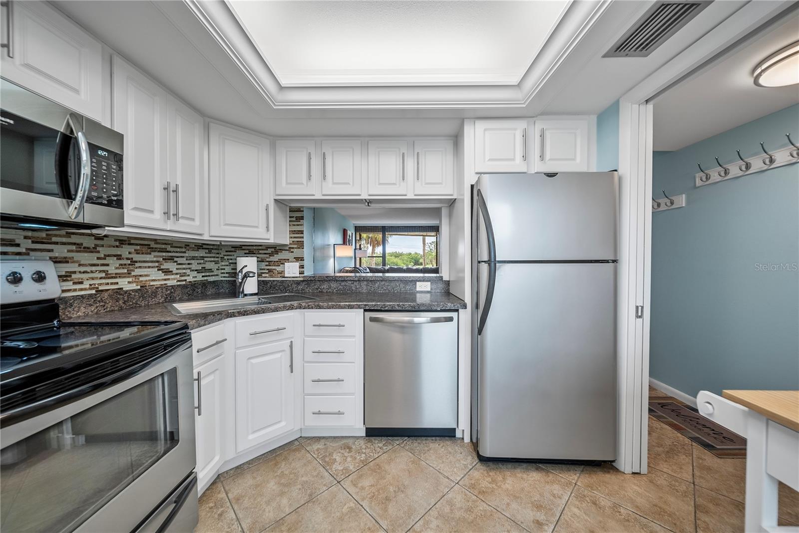 Image 9 of 43 For 2616 Cove Cay Drive 203