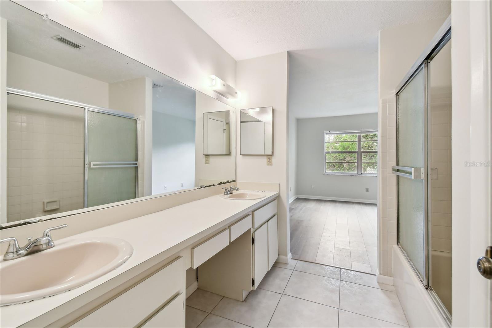 Image 13 of 22 For 476 Santa Cruz Place Ne G