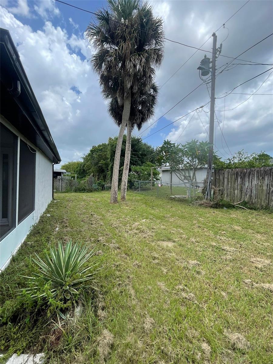 Listing photo id 29 for 3704 Haven Drive