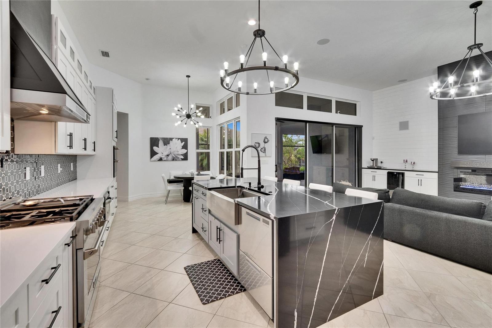 Image 13 of 88 For 6927 Crestpoint Drive