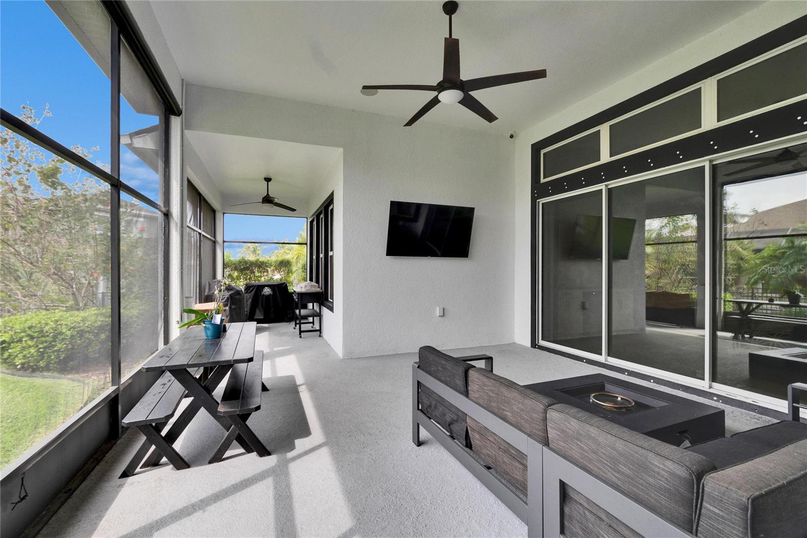 Image 24 of 88 For 6927 Crestpoint Drive