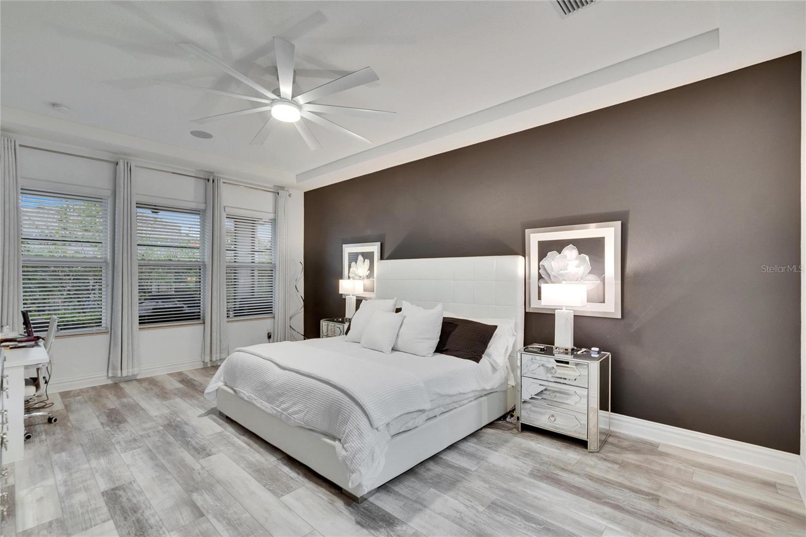 Image 27 of 88 For 6927 Crestpoint Drive