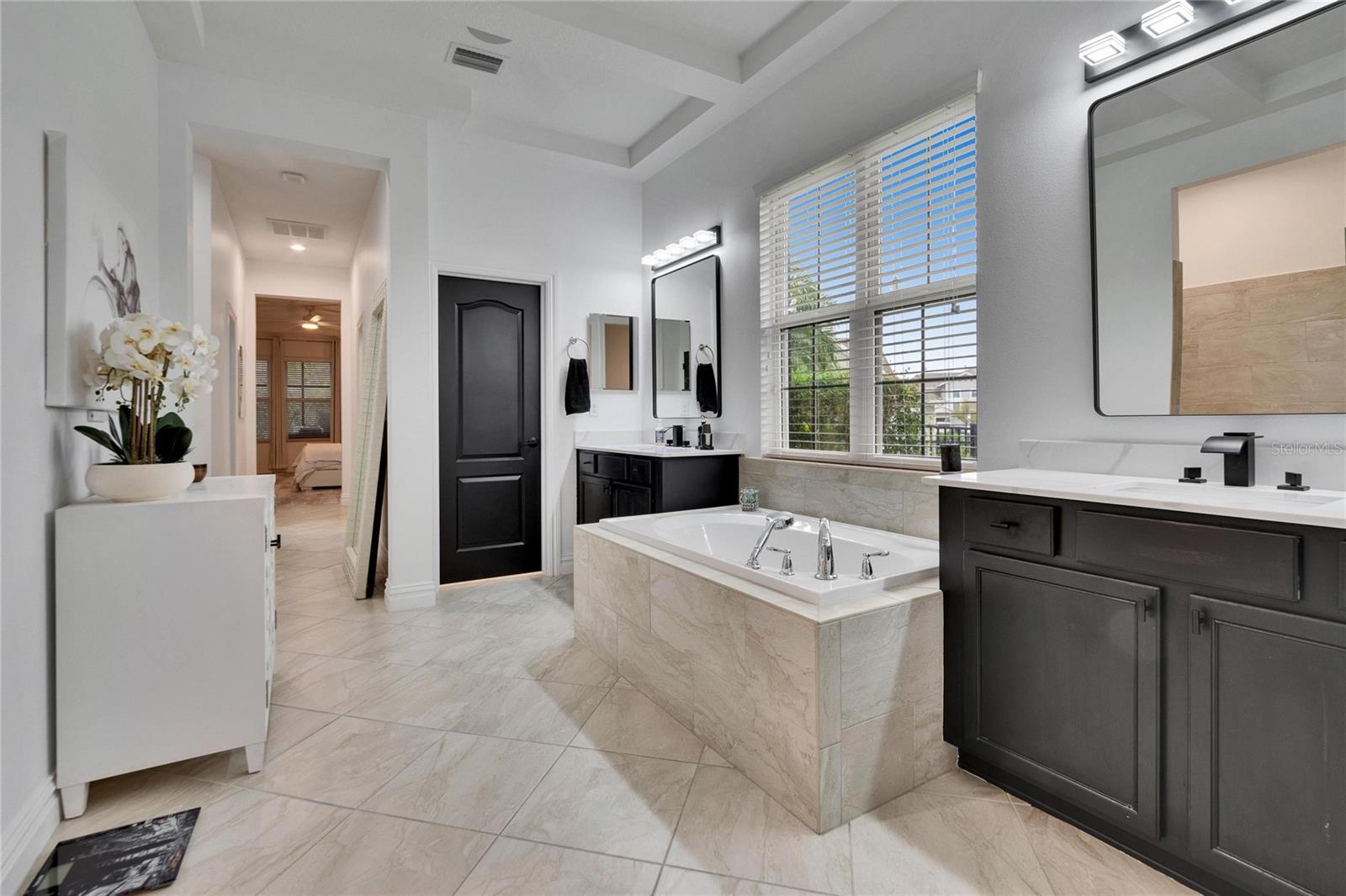 Image 29 of 88 For 6927 Crestpoint Drive