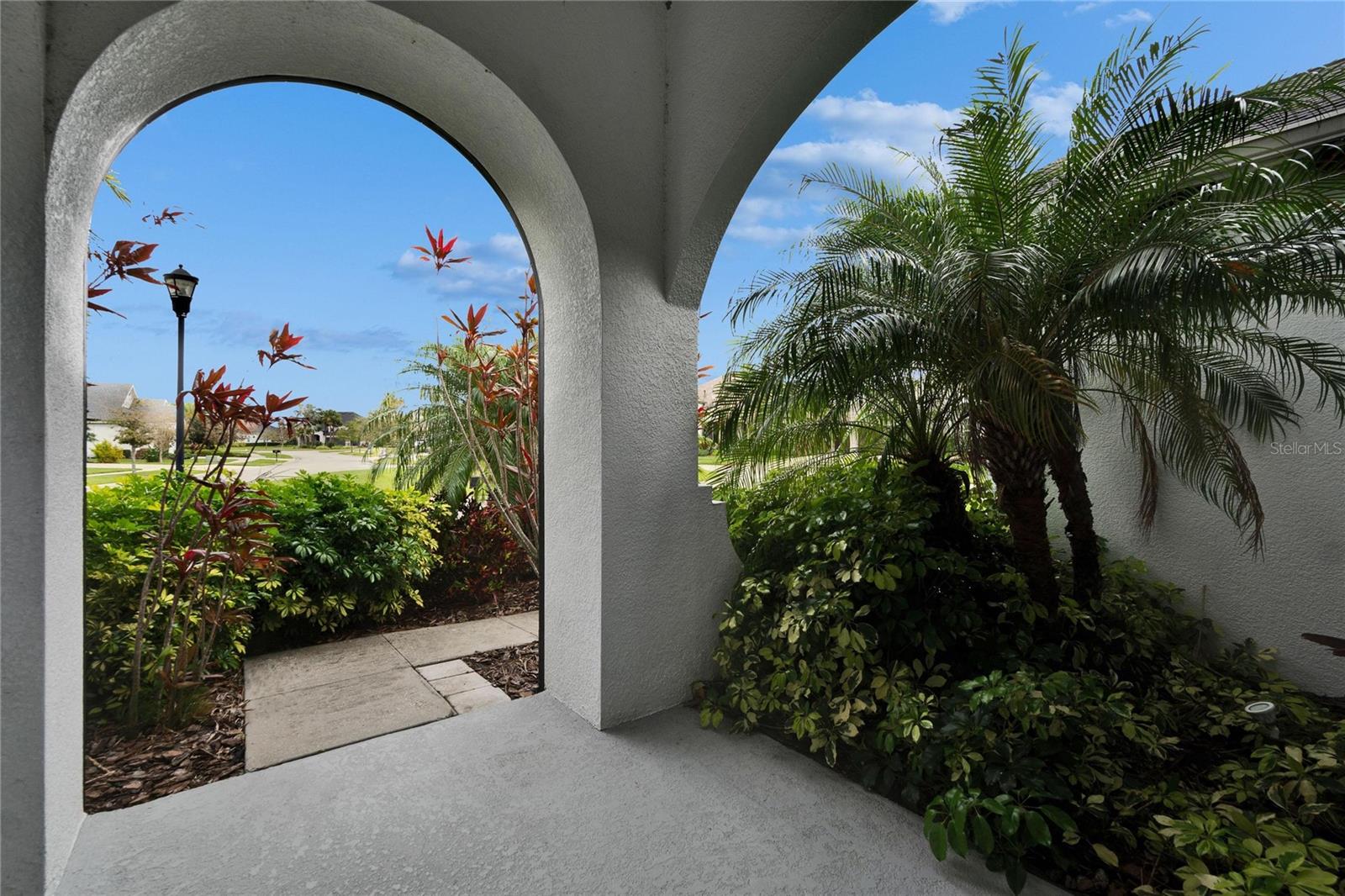 Image 4 of 88 For 6927 Crestpoint Drive