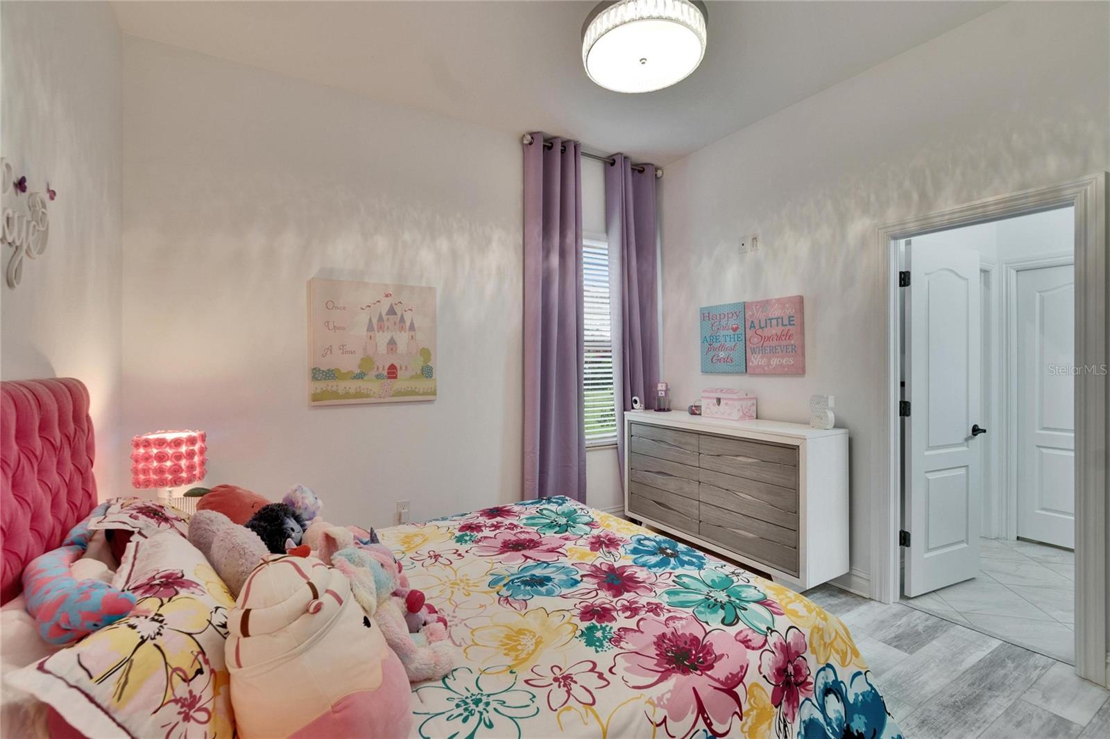 Image 43 of 88 For 6927 Crestpoint Drive