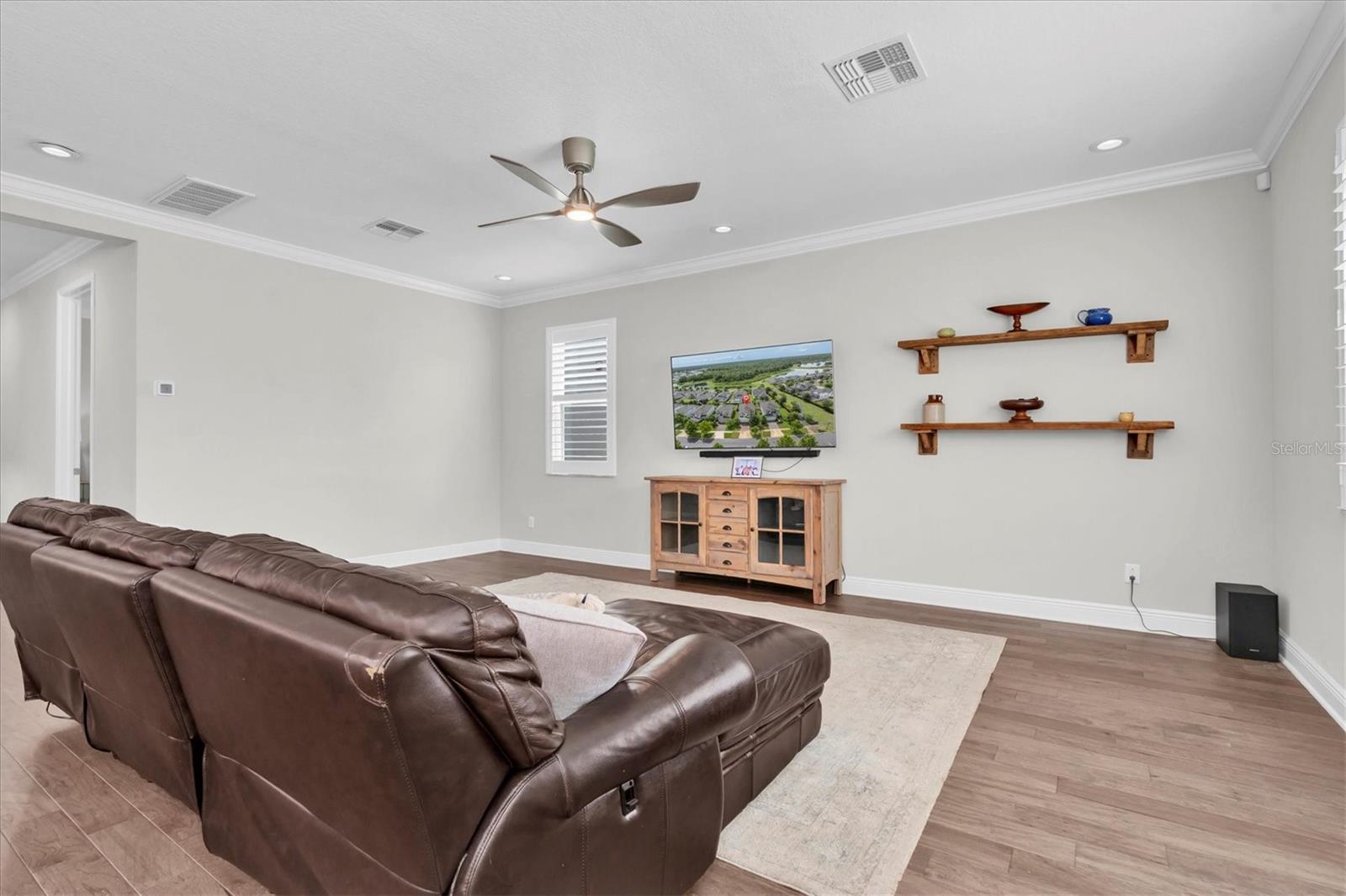 Image 14 of 68 For 3832 Villamore Lane