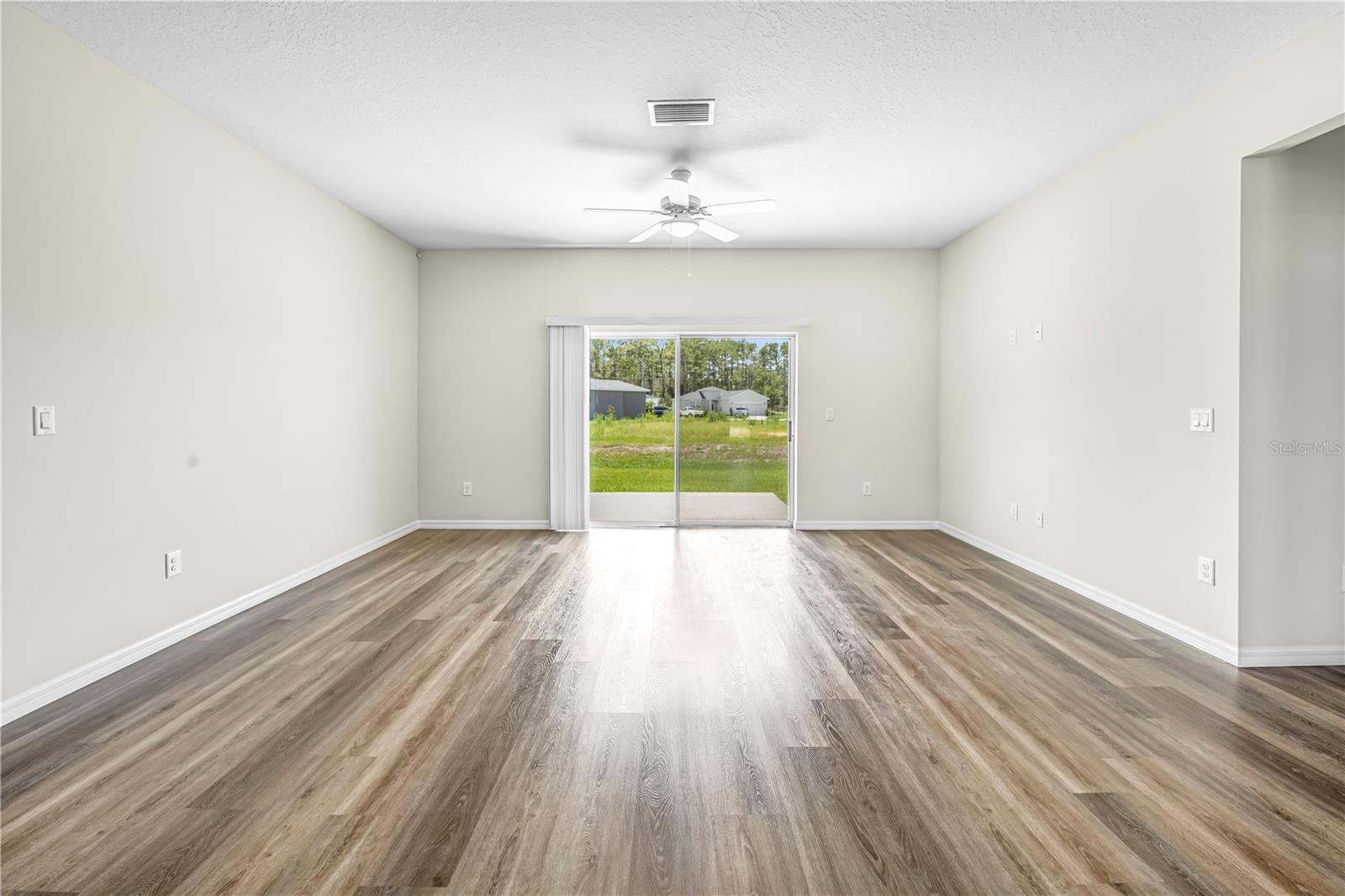 Listing photo id 20 for 9322 Seve Court