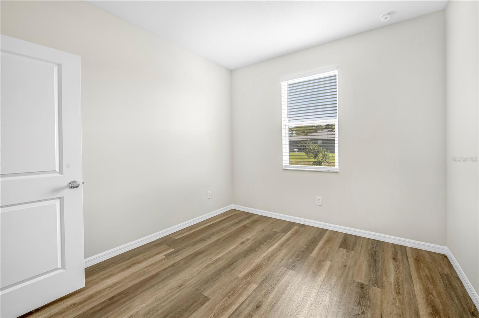 Listing photo id 22 for 9322 Seve Court