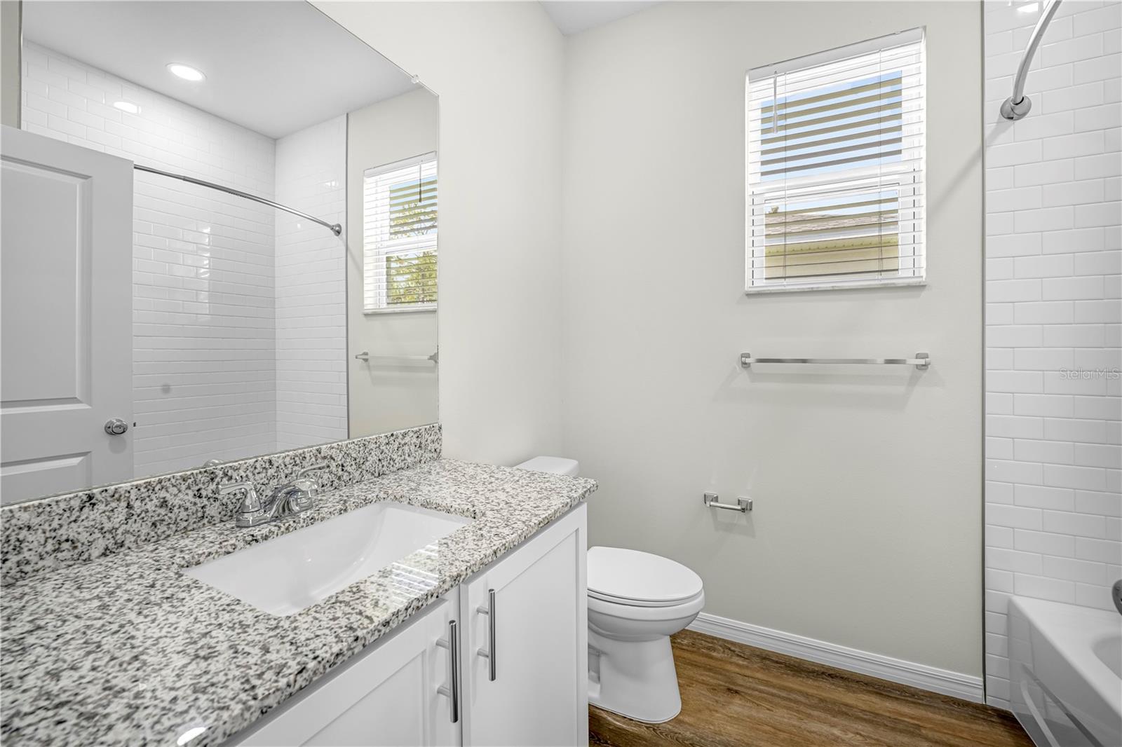 Listing photo id 25 for 9322 Seve Court