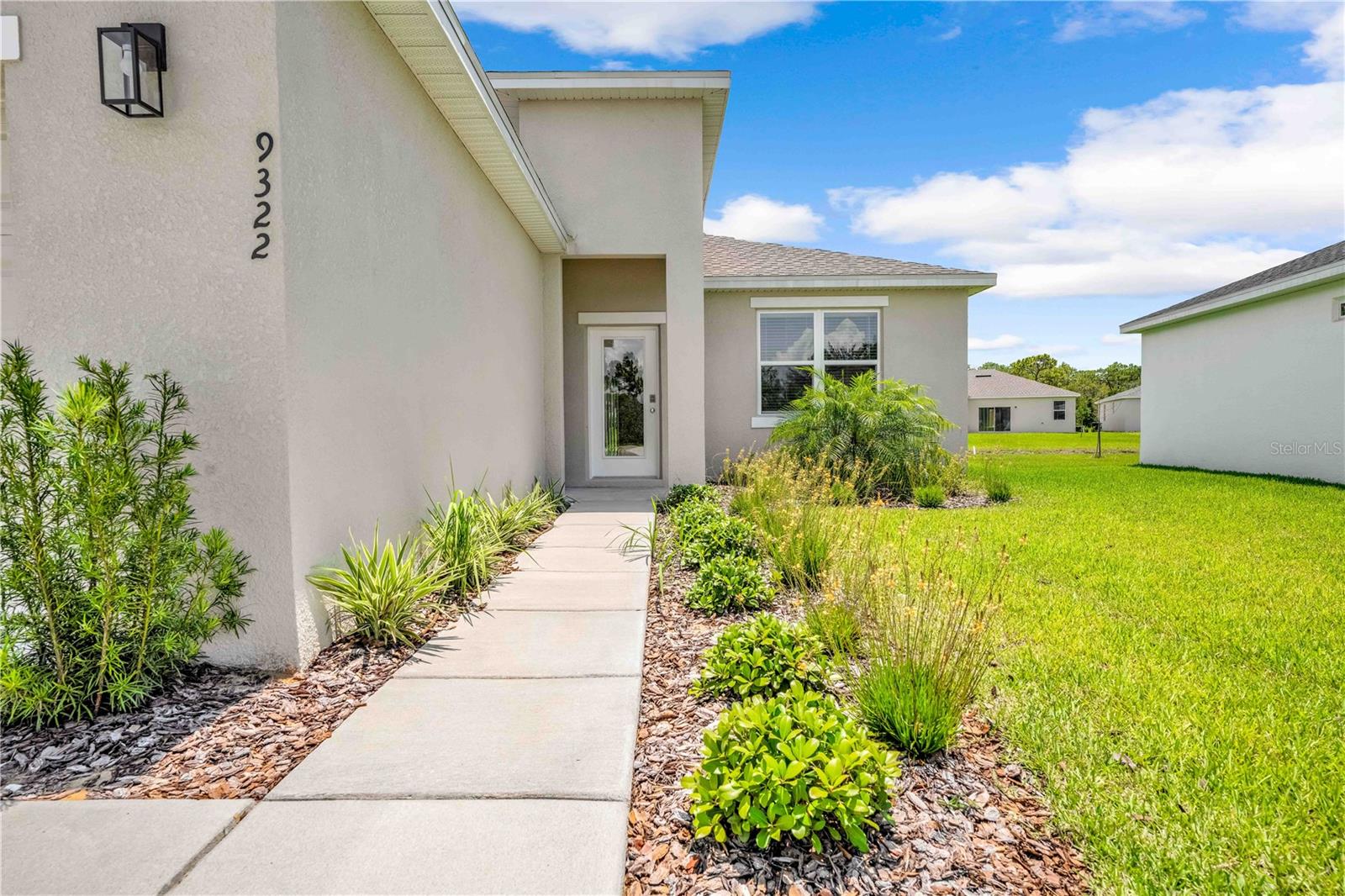 Listing photo id 2 for 9322 Seve Court