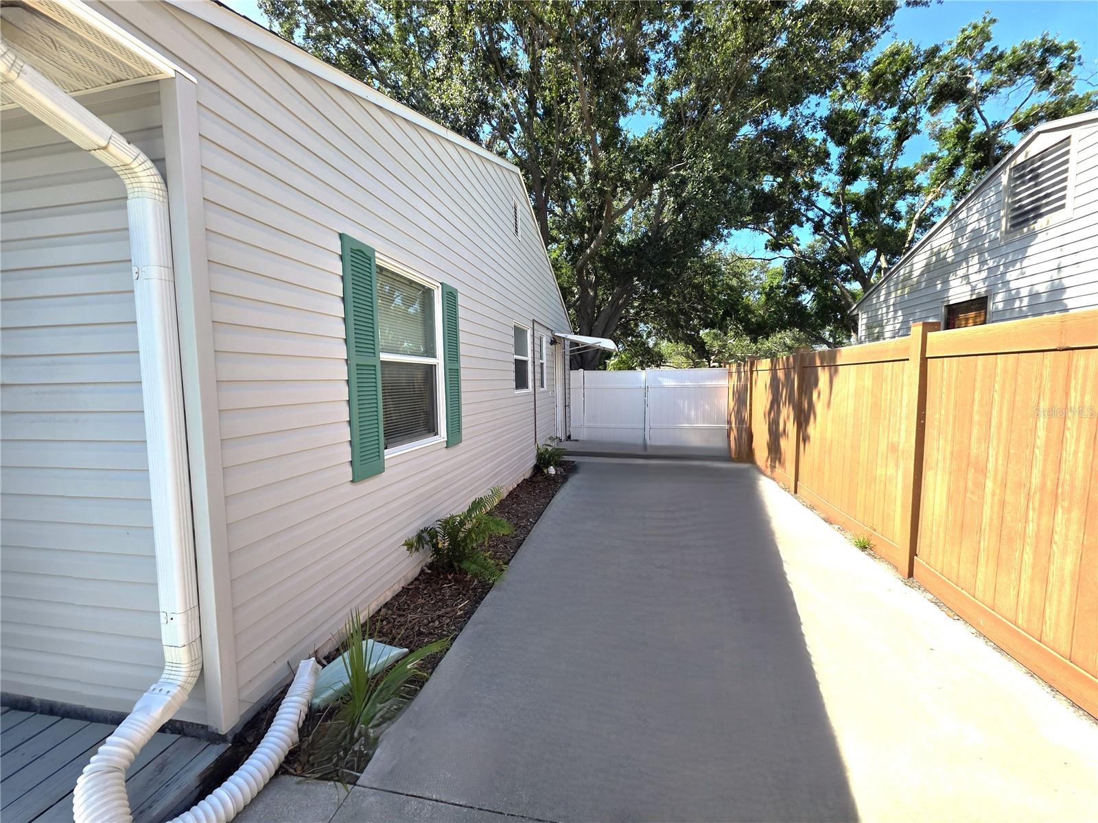 Image 10 of 12 For 6281 1st Avenue N