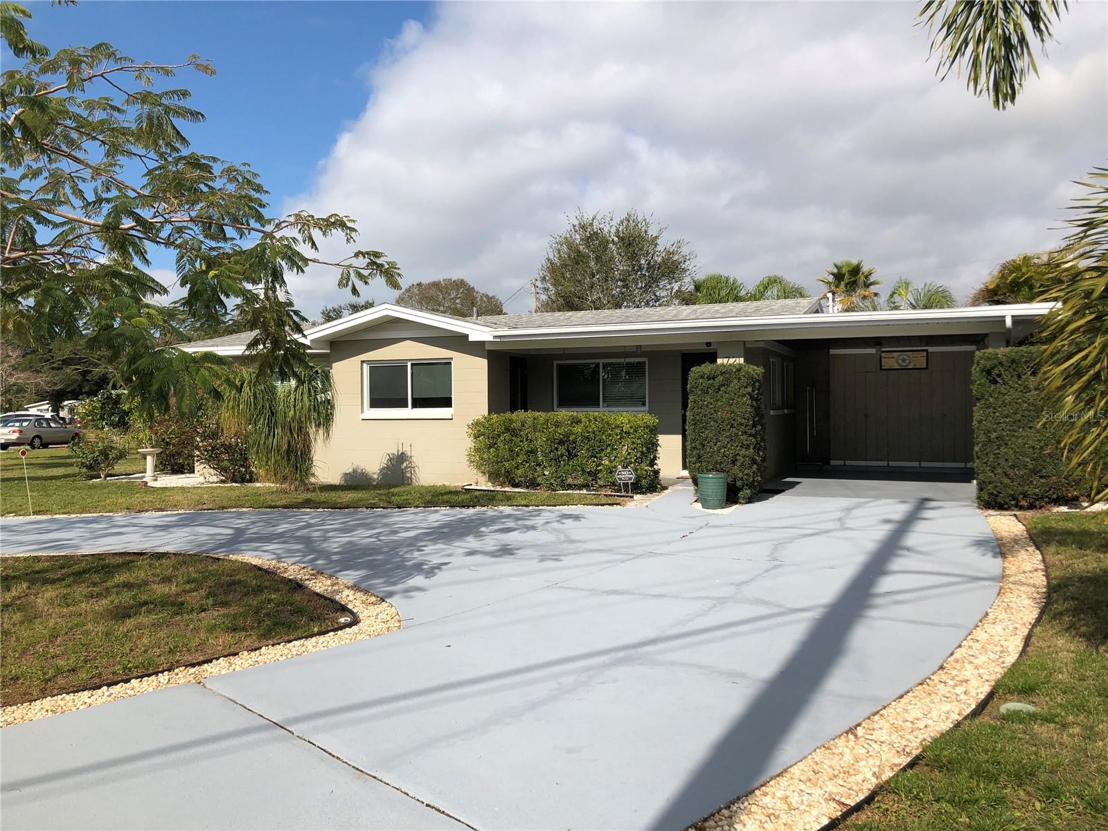 Image 3 of 29 For 1721 58th Street S