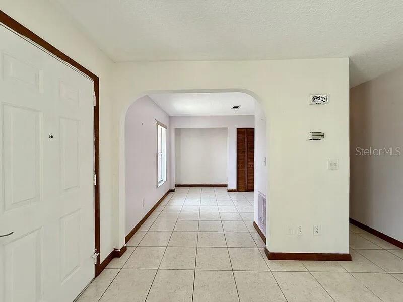 Image 13 of 33 For 716 Caribou Drive