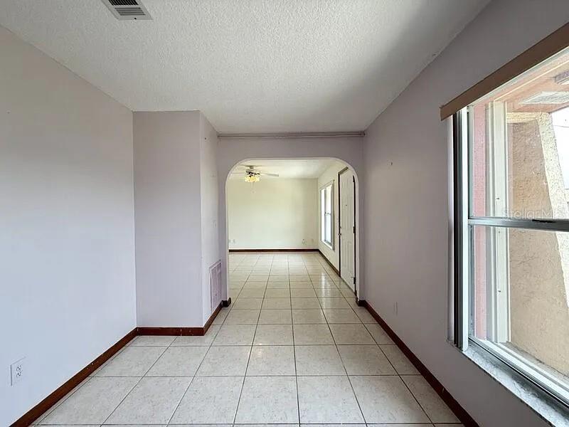 Image 14 of 33 For 716 Caribou Drive