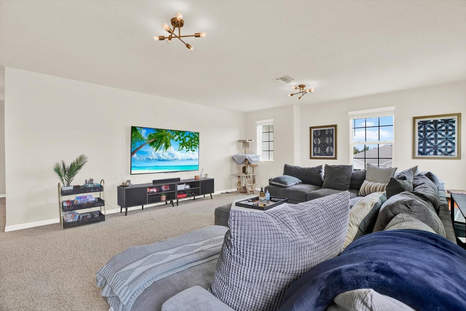Image 13 of 29 For 6723 Devesta Loop