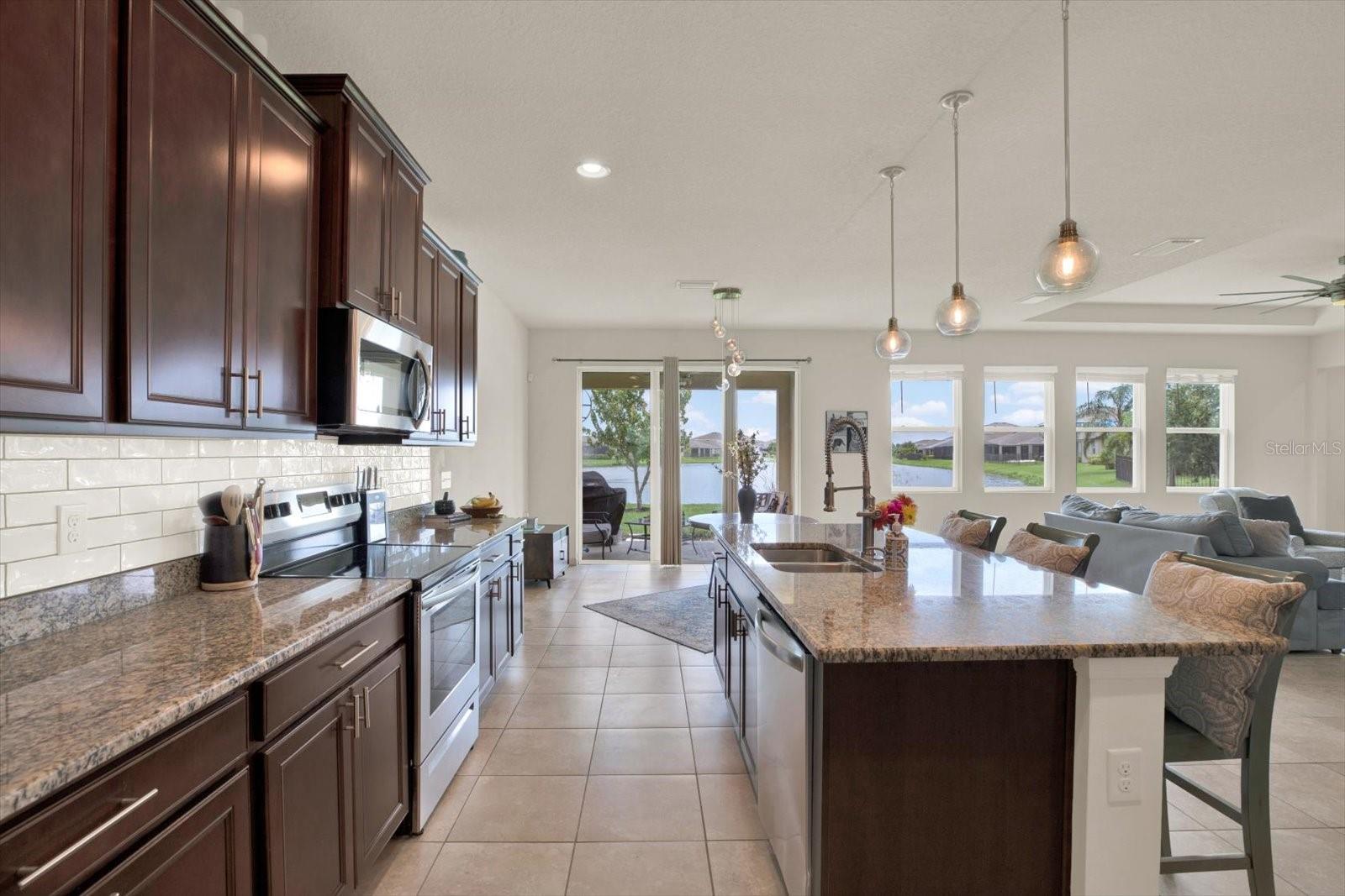 Image 5 of 29 For 6723 Devesta Loop