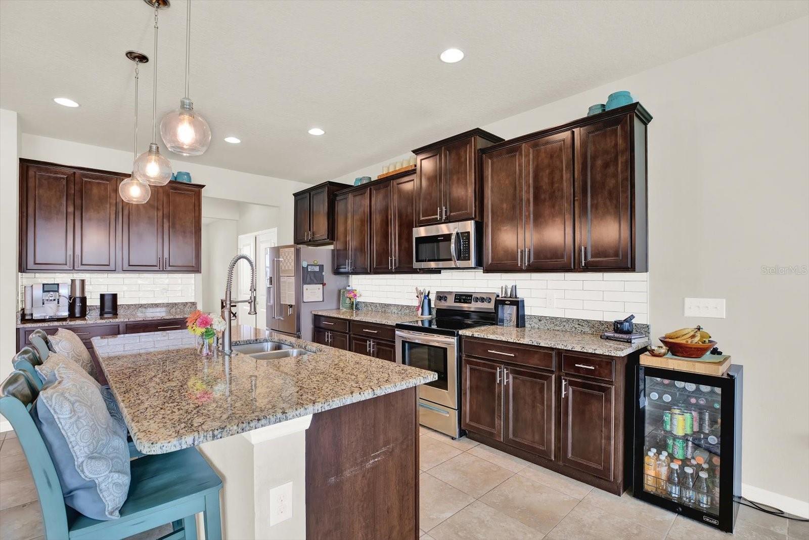 Image 6 of 29 For 6723 Devesta Loop