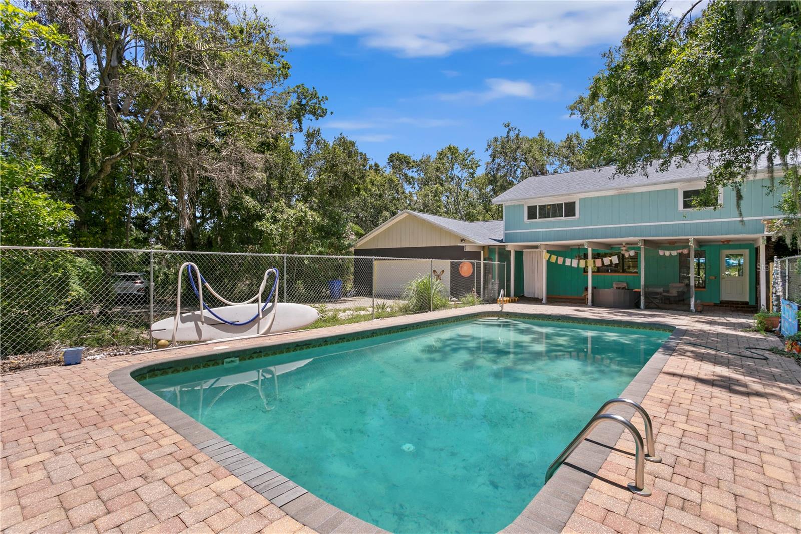 Image 36 of 59 For 716 Hickory Drive