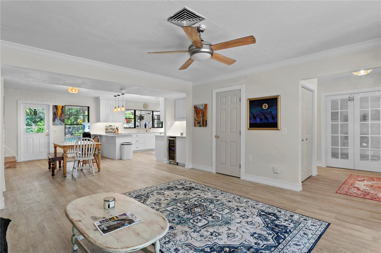 Image 4 of 59 For 716 Hickory Drive
