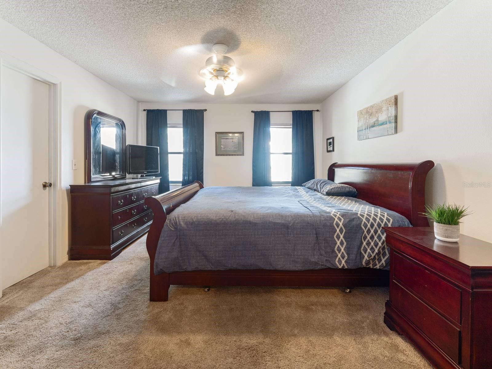 Image 15 of 26 For 707 Cambridge Way
