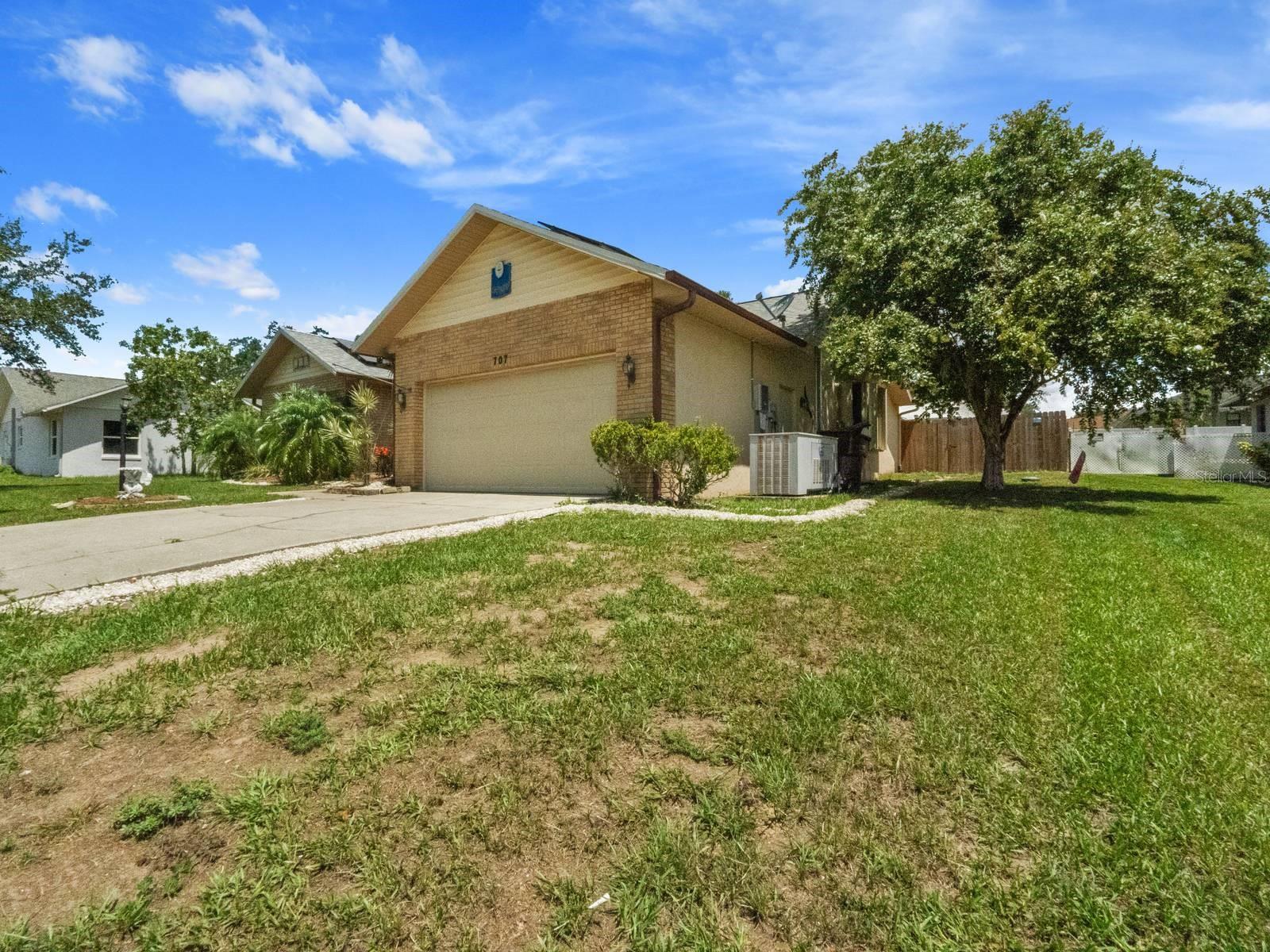 Image 3 of 26 For 707 Cambridge Way