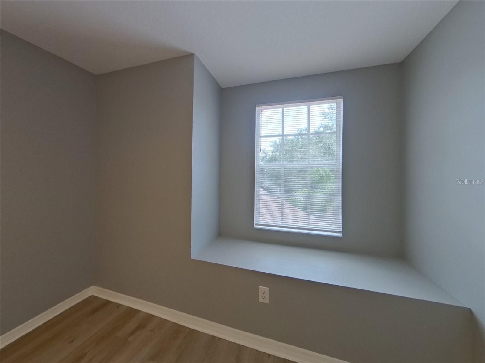 Image 13 of 22 For 3902 Bellewater Boulevard
