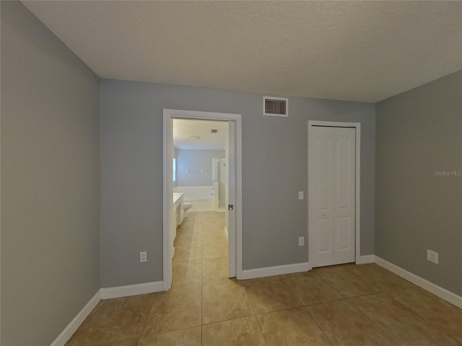 Image 8 of 22 For 3902 Bellewater Boulevard