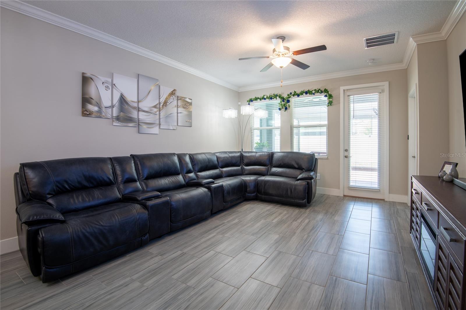 Image 13 of 36 For 9790 Coneflower Court