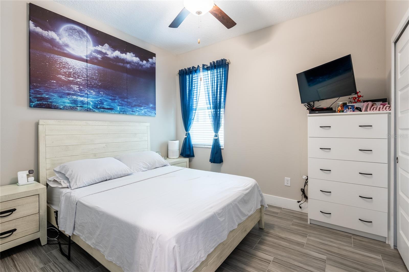 Image 19 of 36 For 9790 Coneflower Court