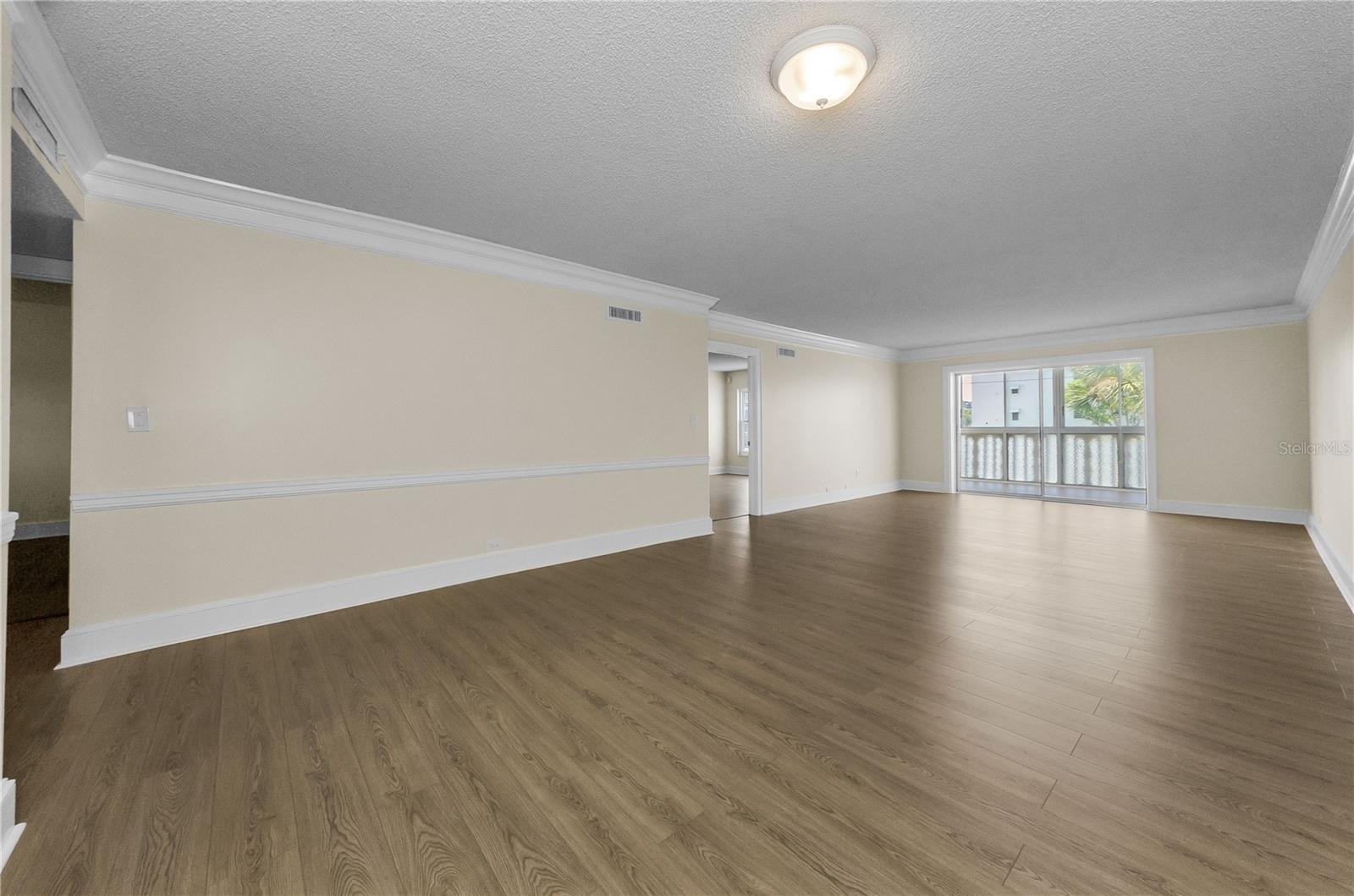 Image 4 of 23 For 131 Bluff View Drive 111