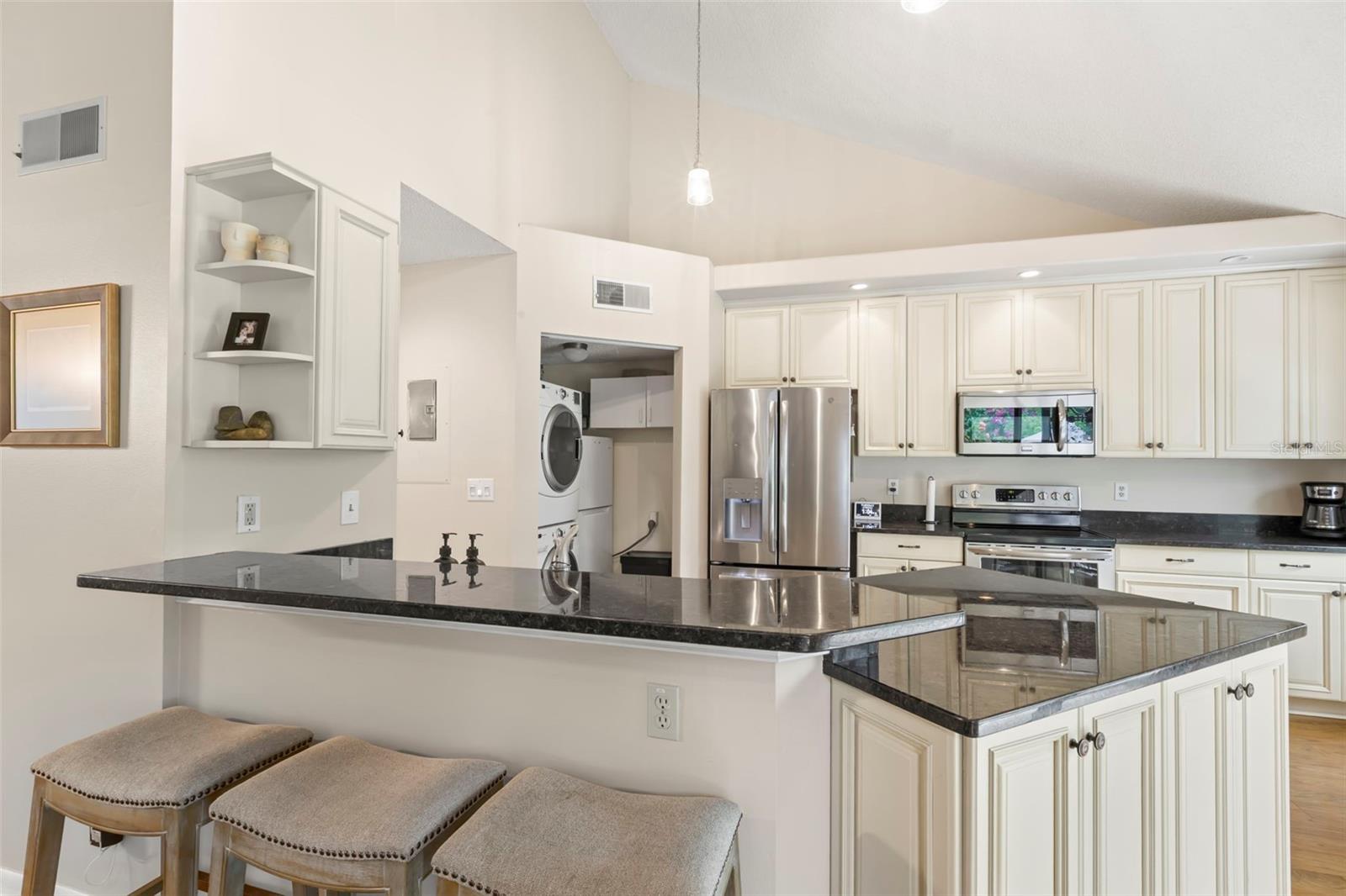 Image 13 of 74 For 1901 Bayshore Court