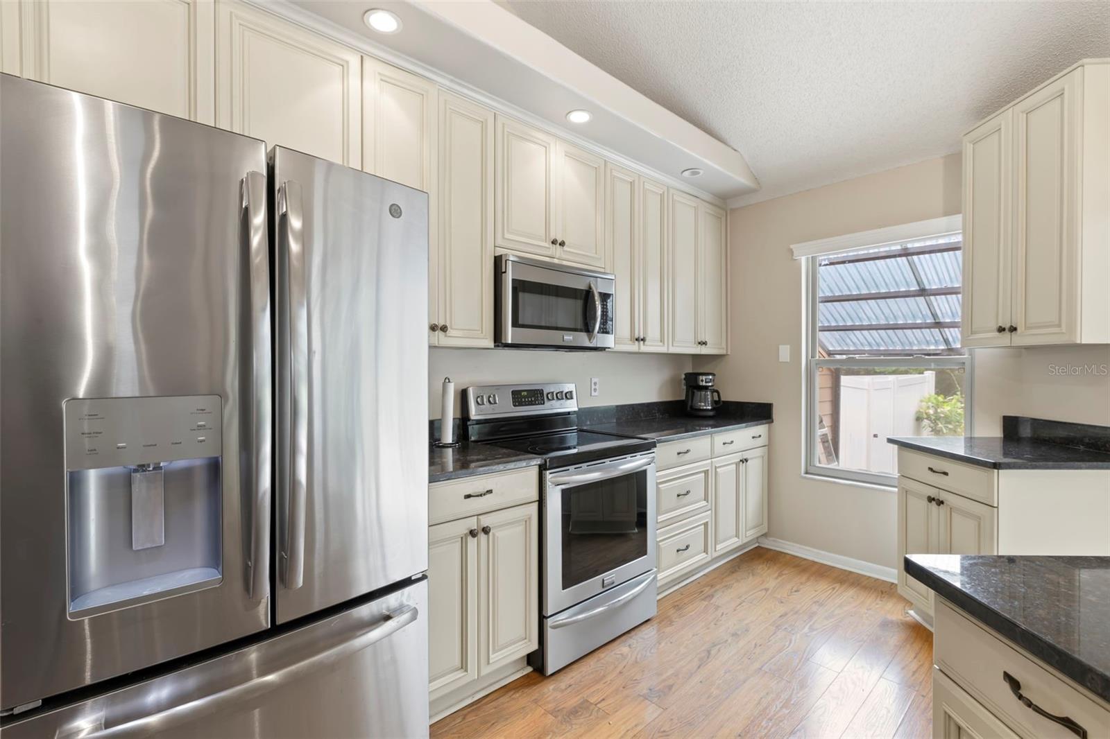 Image 15 of 74 For 1901 Bayshore Court